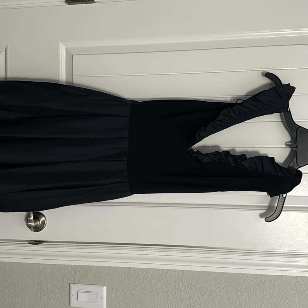 Navy blue formal dress! V neck and has pockets